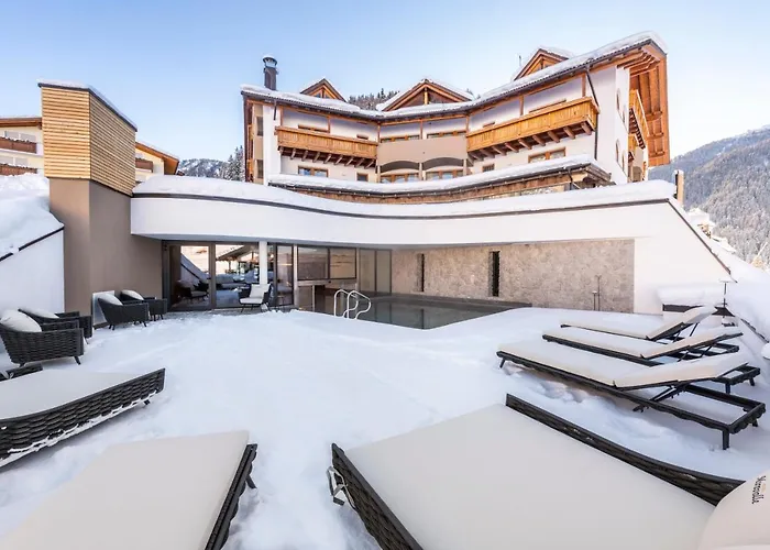 Benvenuti al Piccolo Hotel Alpe Siusi: Il miglior alloggio per la vostra vacanza a Siusi