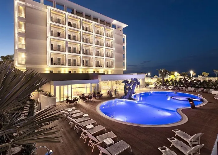 Hotel Misano Adriatico 3 stelle con piscina: comfort e relax garantiti!