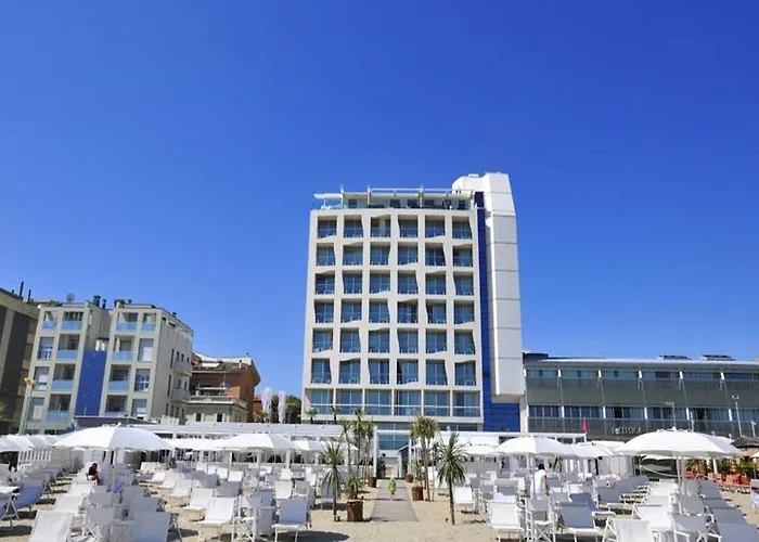 Hotel 4 Stelle Fano sul mare: Scegli la tua vacanza perfetta