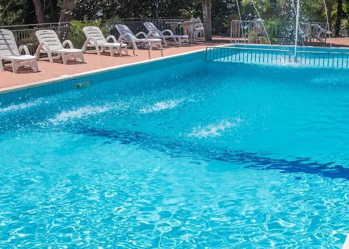 Hotel Girasole Acciaroli: Prezzi e Servizi per una Vacanza Indimenticabile ad Acciaroli