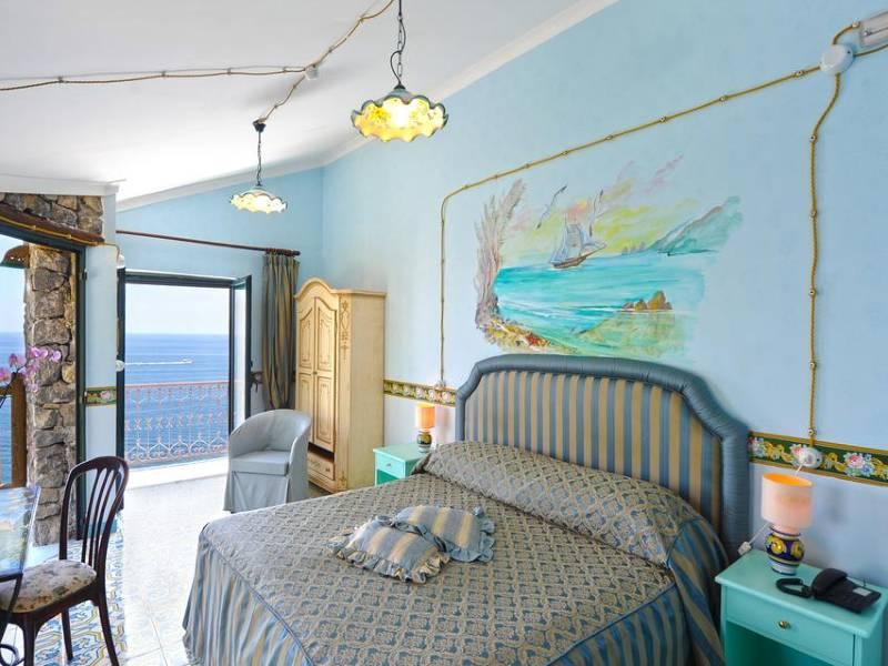 Slaapkamer hotel Amalfi